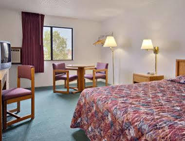 Super 8 By Wyndham Miller Hotel Ngoại thất bức ảnh